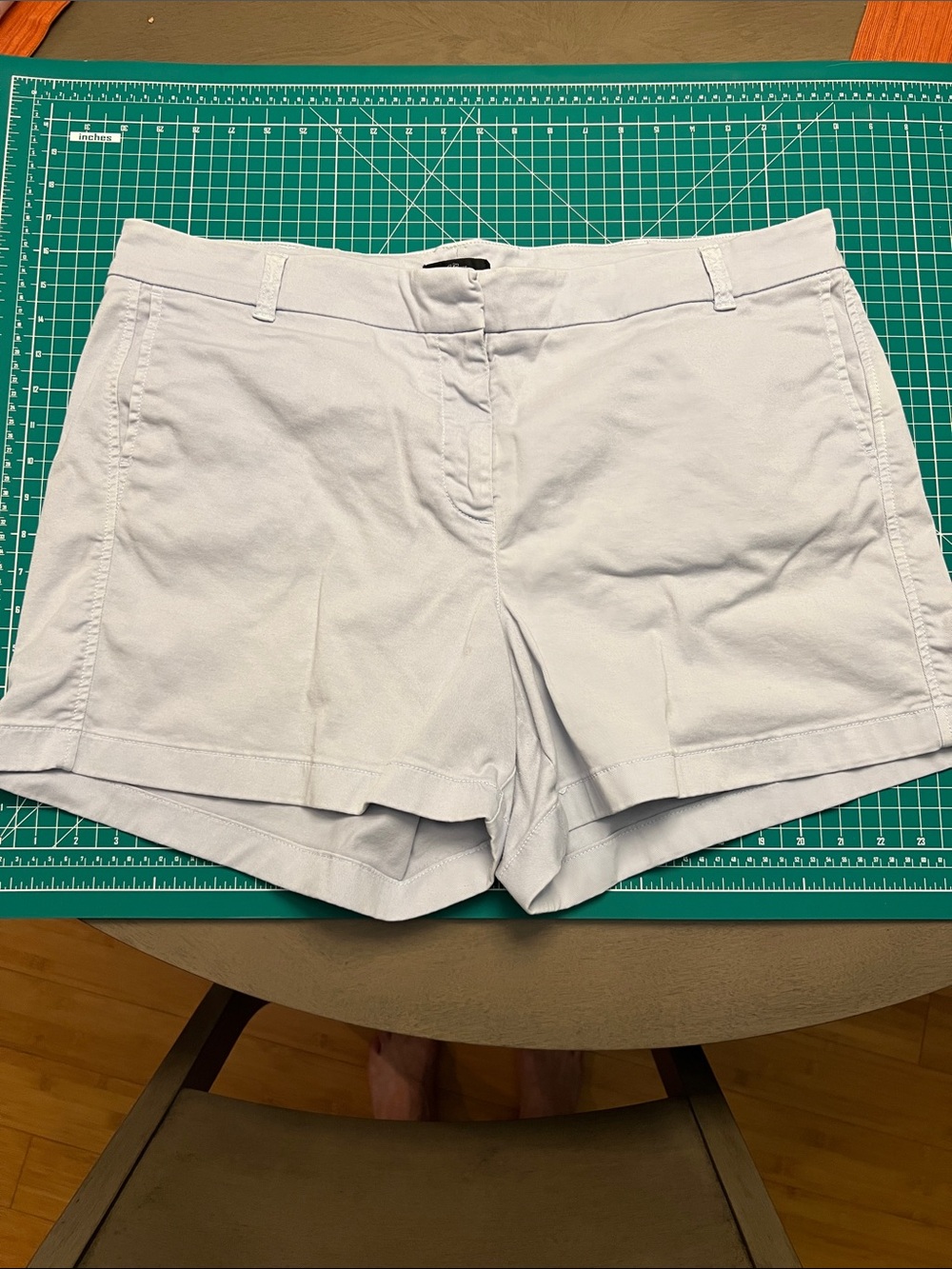 J. Crew Women's Light Gray/Stone Cotton Chino Shorts 5” Inseam